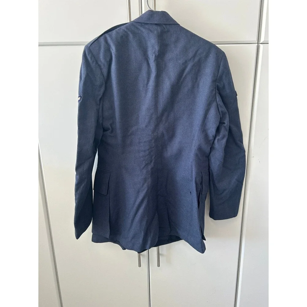 Vintage US Air Force Blue Service Dress Uniform Jacket A1C Insignia 39R‎
